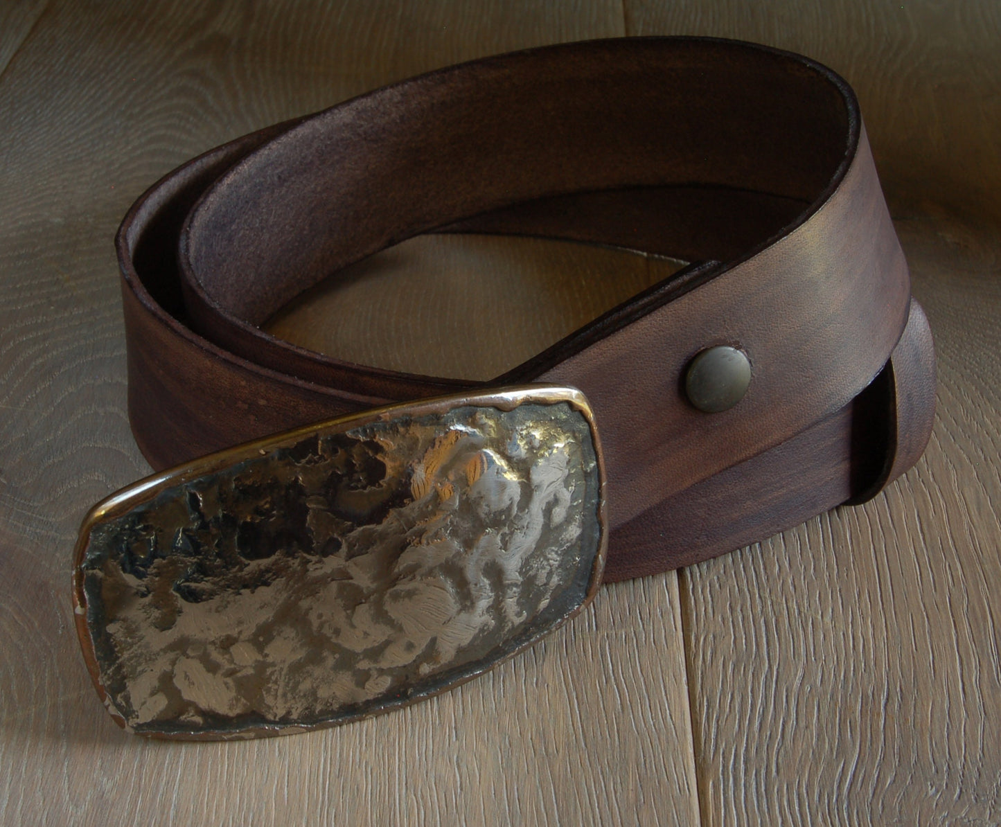 Blacksmith's Belt Buckle Canadian Hand Forged Hypoallergenic Buckle Stainless Steel Bronze UNIsex Jean Buckle for 1.5" Belt and Gift Bag