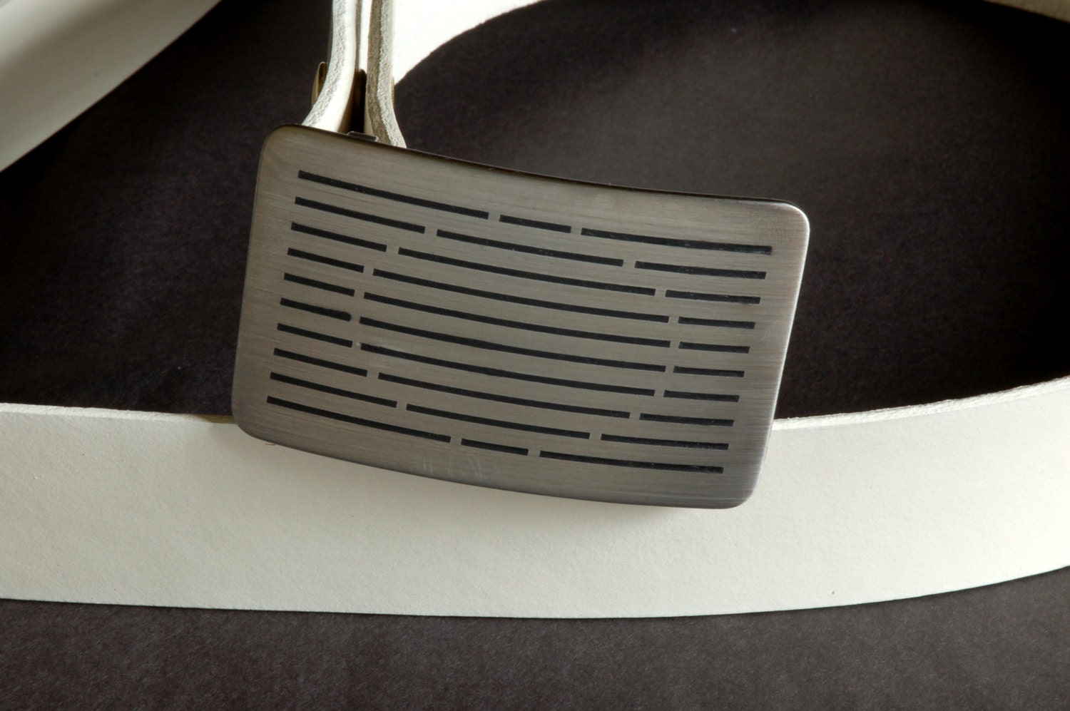 Golf AFICIONADO Belt Buckle Unisex Brushed Stainless Steel Etched & Signed by Canadian Artist, Robert Aucoin Fits 1.5" Belt for Golf Attire