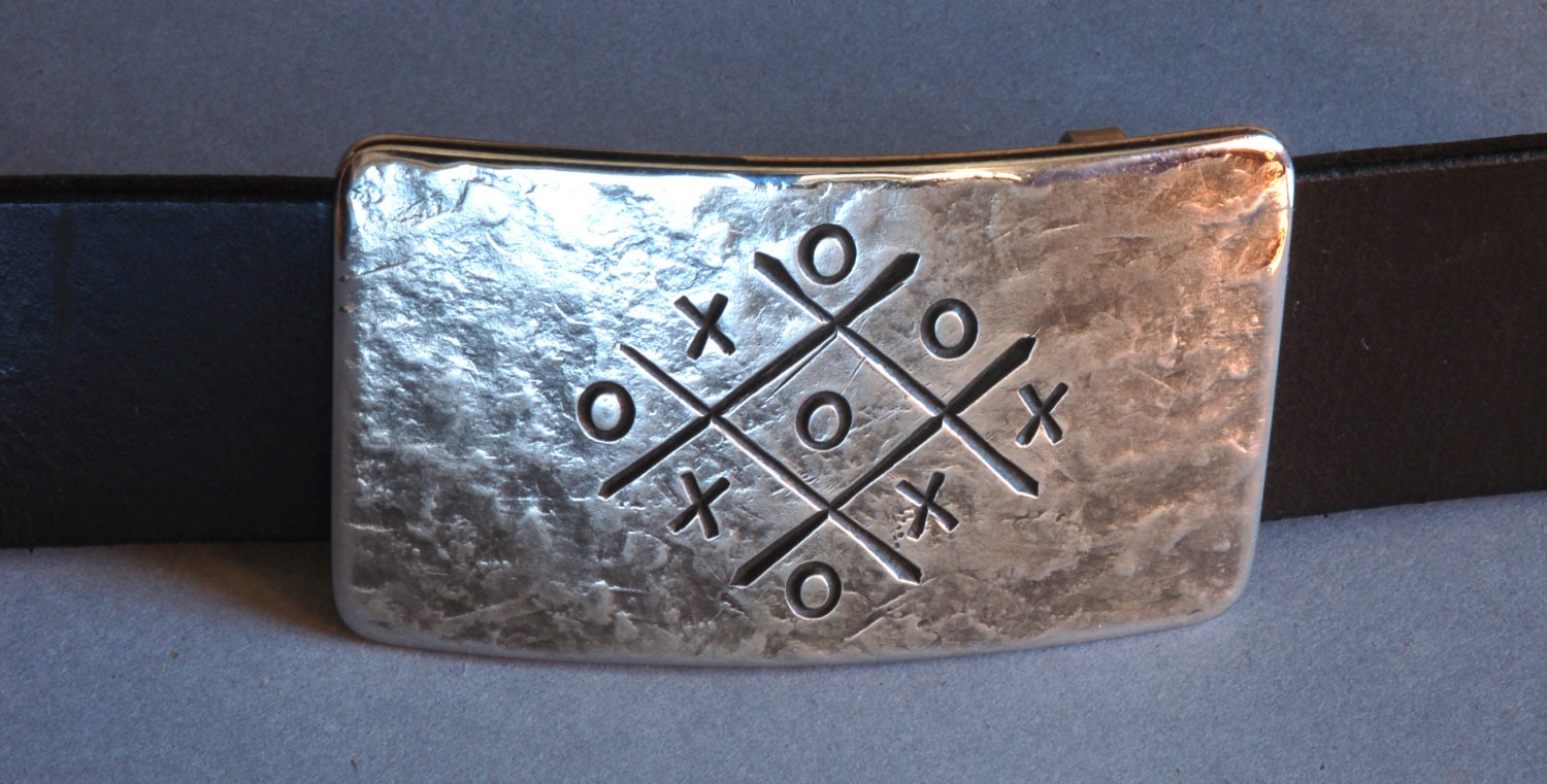 Valentine Gift, Kisses and Hugs, Tic Tac Toe, X and 0 Anniversary Buckle Games Night Stainless Steel Buckle and 1.5" Belt & Gift Bag