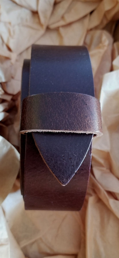 Ladies Gift Set of Five Leather Belts, Interchangeable Leather Belts with Snaps, 1.5" Wide for Jeans or 1.25" for Suit, Custom Cut, Gift Box
