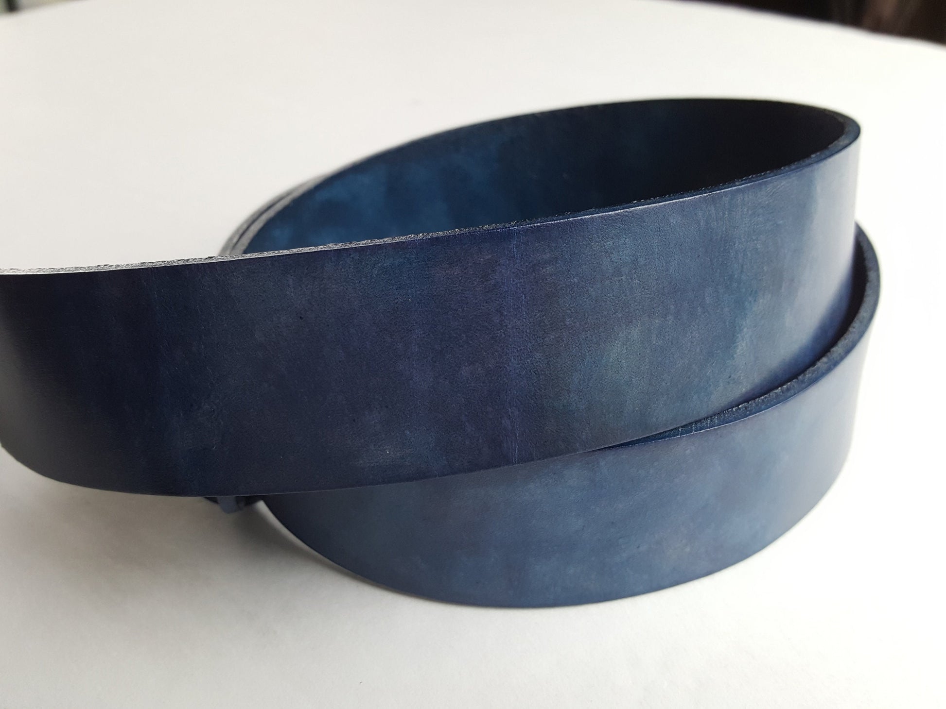Belt for Women No Buckle Belt Guitar Player Belt Buckle Less Belt Coat Belt Custom Cut Leather Belt Variety of Colours Made in Canada
