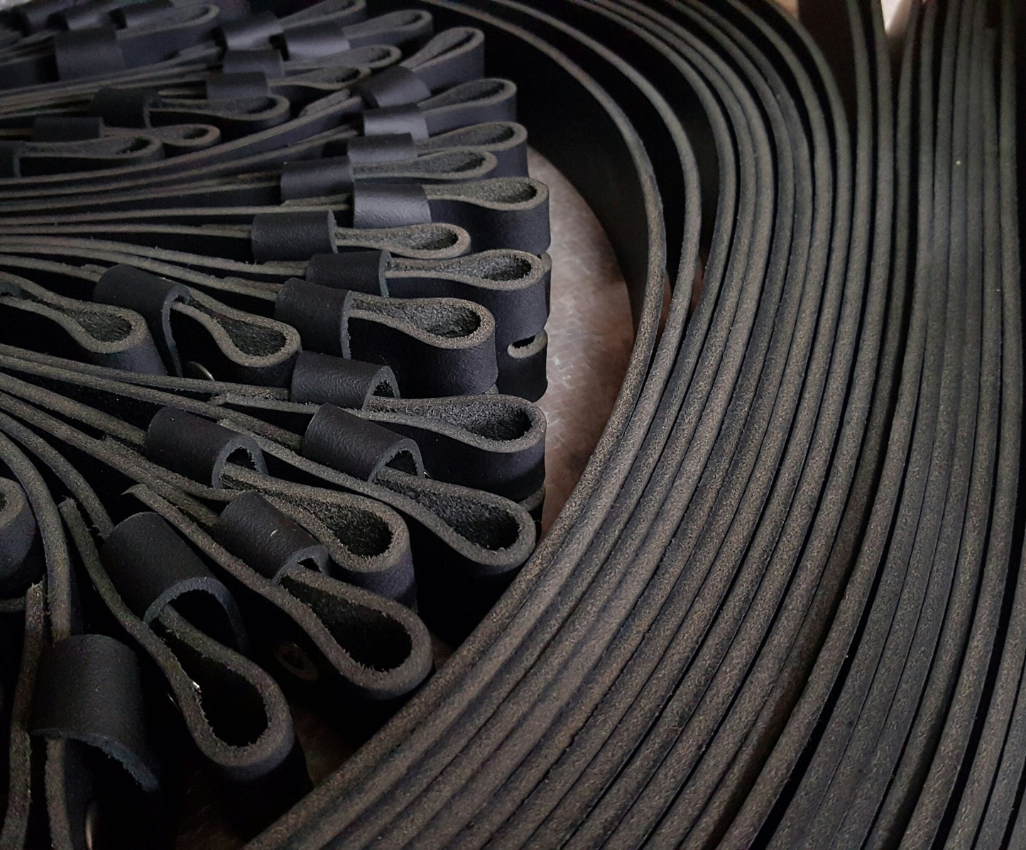 JEAN Belt with SNAPS, Unisex Belt, Custom Cut Leather Belts, Brown Belt, Black Belt, Fawn Belt, Distressed Belt, Mahogany Belt, Unisex Gifts