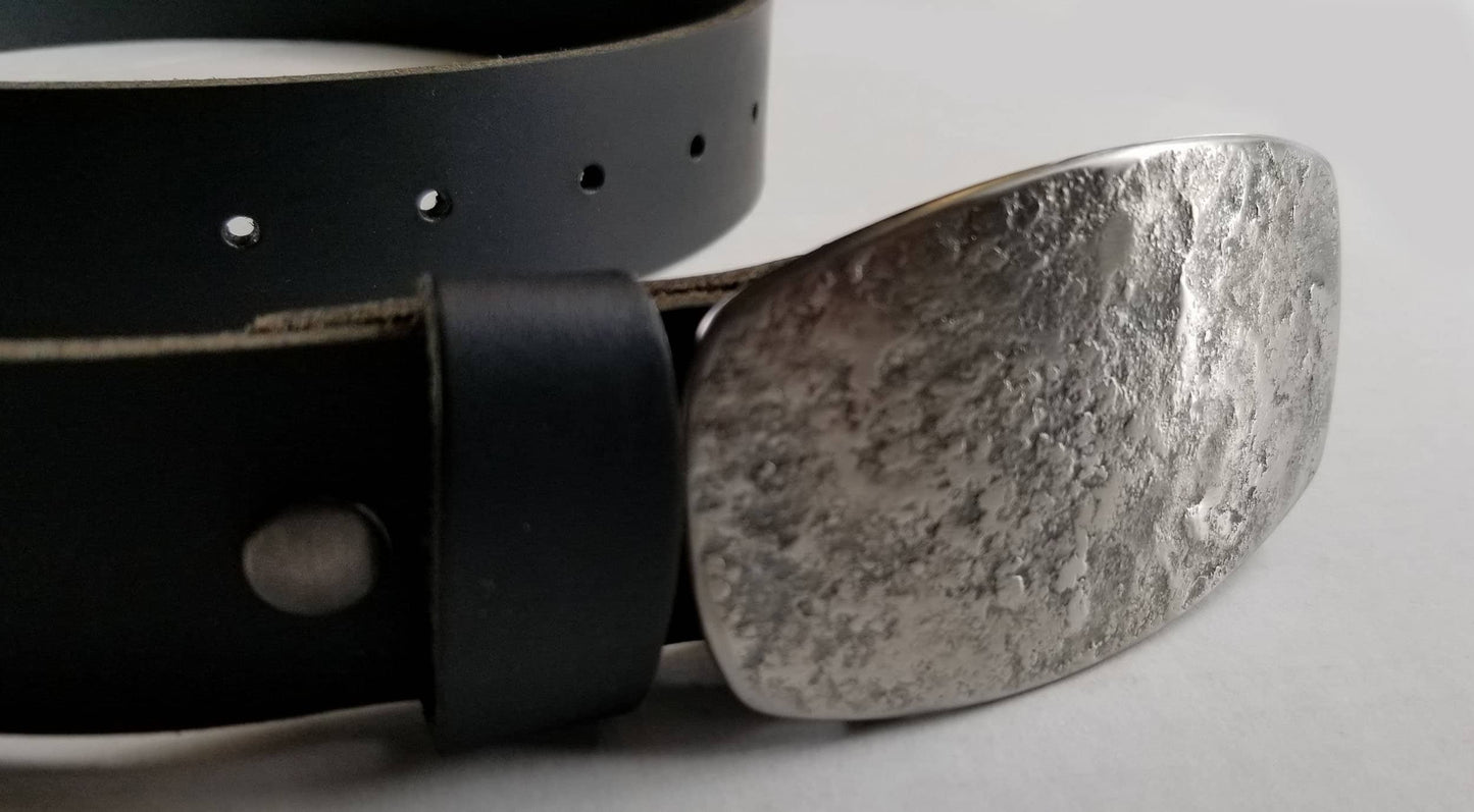 Belt Buckle Original Blue Jean Buckle Hand Forged Anvil Textured Hypoallergenic Unisex Accessories Stainless Steel Buckle Fits Leather Belt