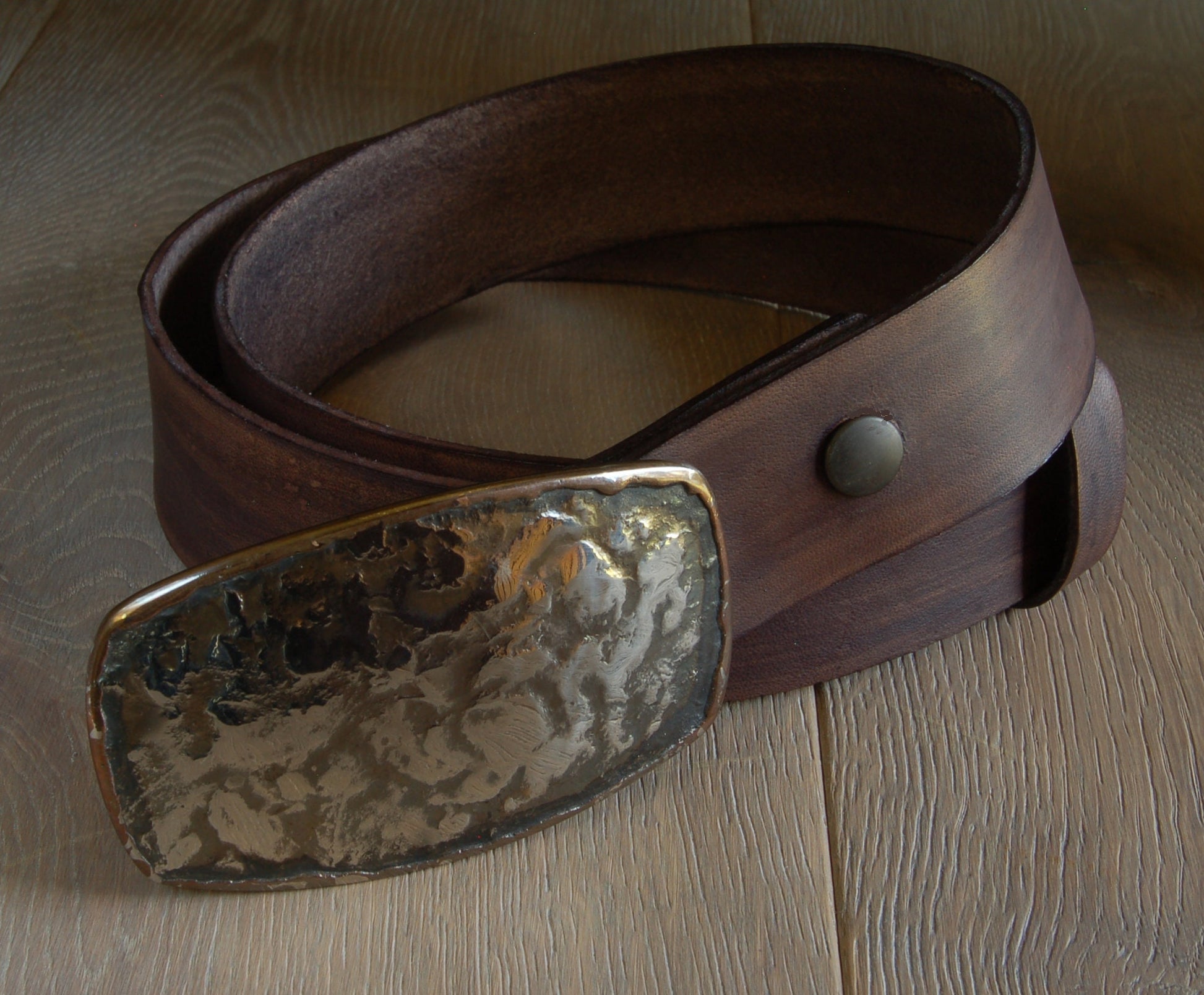 Blacksmith's Belt Buckle Canadian Hand Forged Hypoallergenic Buckle Stainless Steel Bronze UNIsex Jean Buckle for 1.5" Belt and Gift Bag