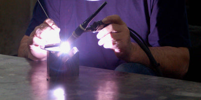 Belt Buckle Original Blue Jean Buckle Hand Forged Anvil Textured Hypoallergenic Unisex Accessories Stainless Steel Buckle Fits Leather Belt