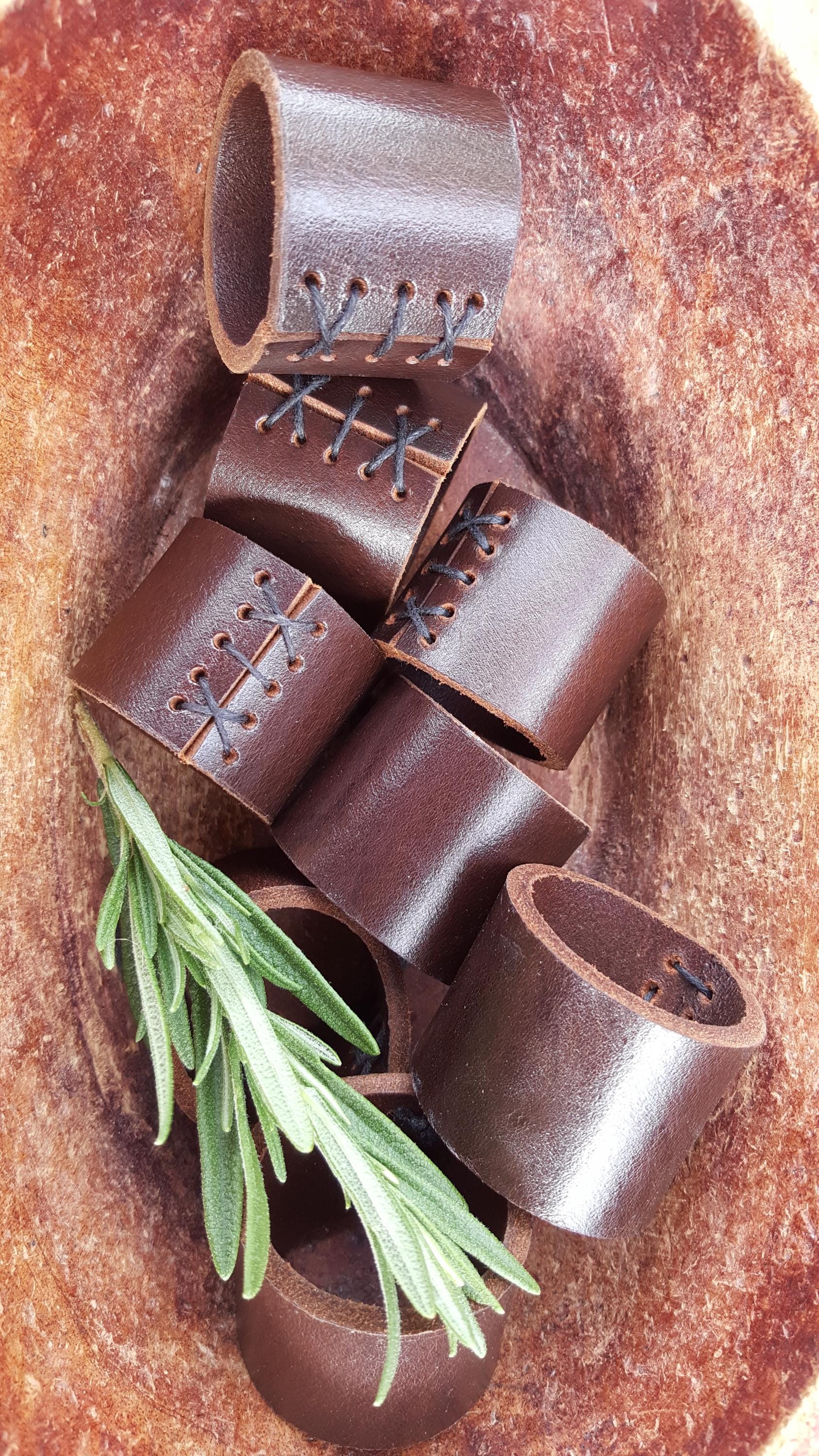 Taupe Leather Napkin Rings (6) Casual Dining, Hostess Gift, Housewarming Gift Home Decor Picnics, Dining Accessories, Mom Day