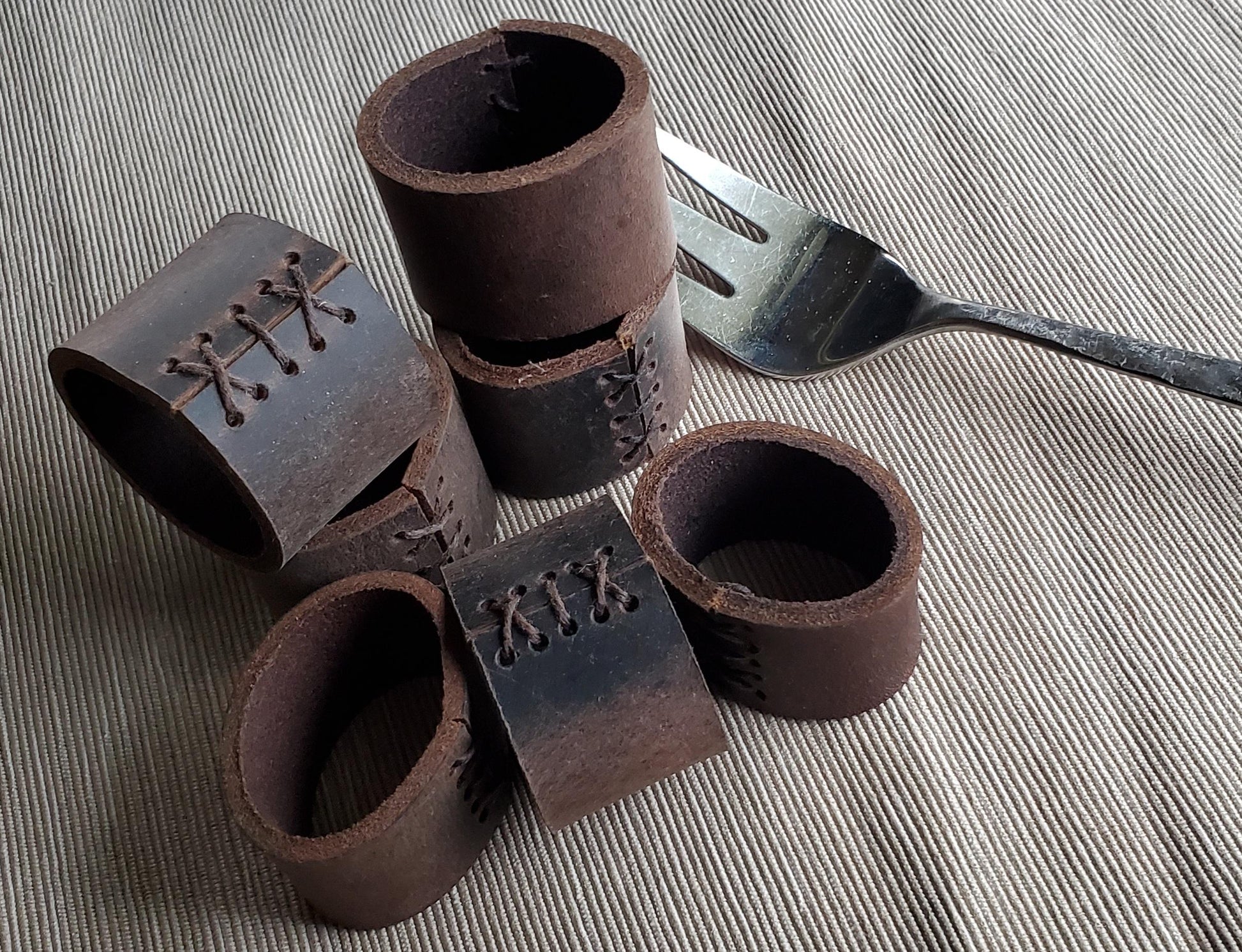 Taupe Leather Napkin Rings (6) Casual Dining, Hostess Gift, Housewarming Gift Home Decor Picnics, Dining Accessories, Mom Day