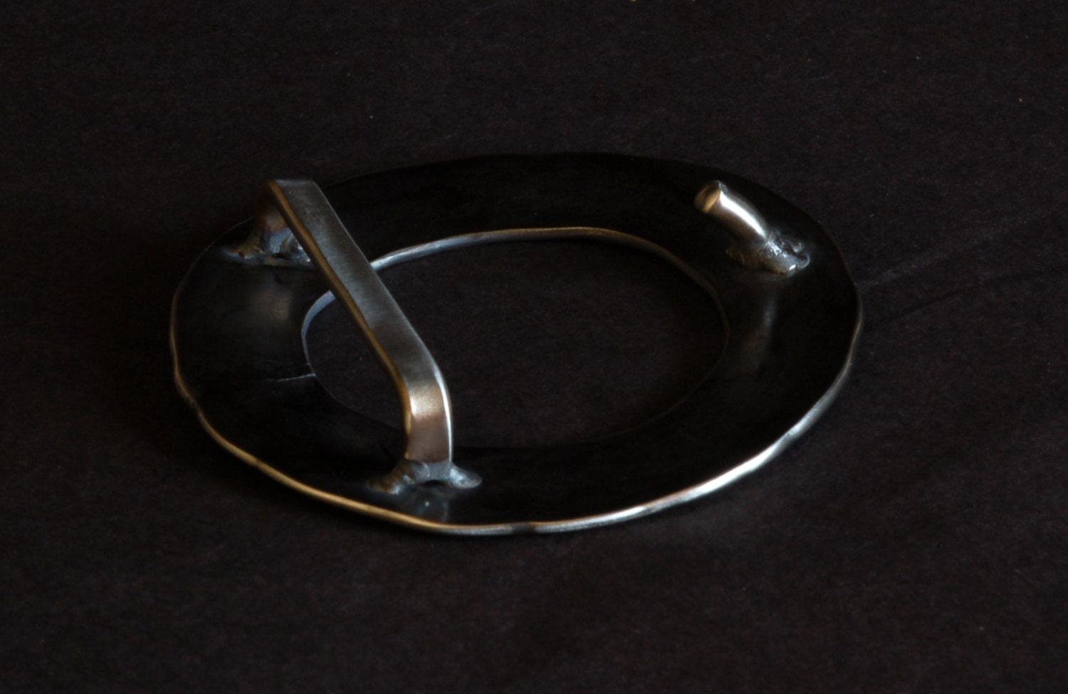 Round Belt Buckle, Unisex Accessories Fits 1.5" Leather Belt, Blacksmith, Hand Forged Stainless Steel Buckle with Complimentary Gift Bag