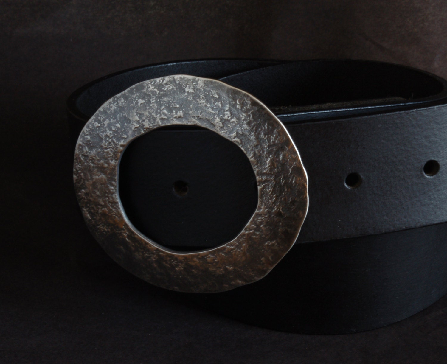 Round Belt Buckle, Unisex Accessories Fits 1.5" Leather Belt, Blacksmith, Hand Forged Stainless Steel Buckle with Complimentary Gift Bag