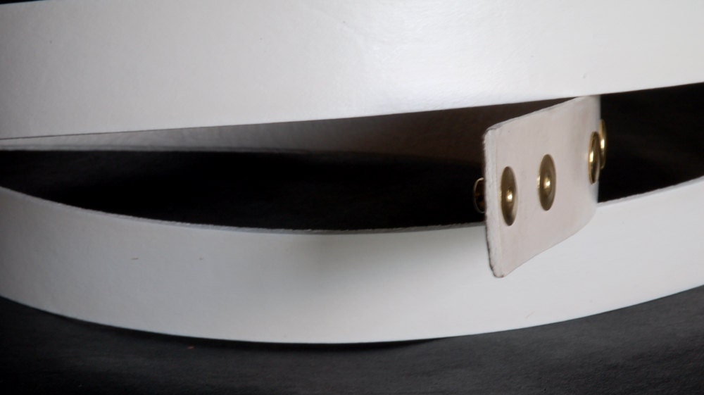 Chartreuse Snap Belt Hand Dyed Leather Unisex Belt Coloured Belts Belt with Snaps Coloured Belt Belt for Jean Belt for Suit Belt for Golf